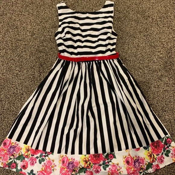 New ModCloth miss mix it belted dress! - Picture 3 of 7